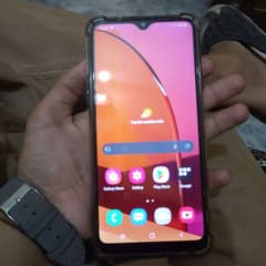 Samsung A20. s 10/10 condition snapdragon 850 installed 3/32 memory