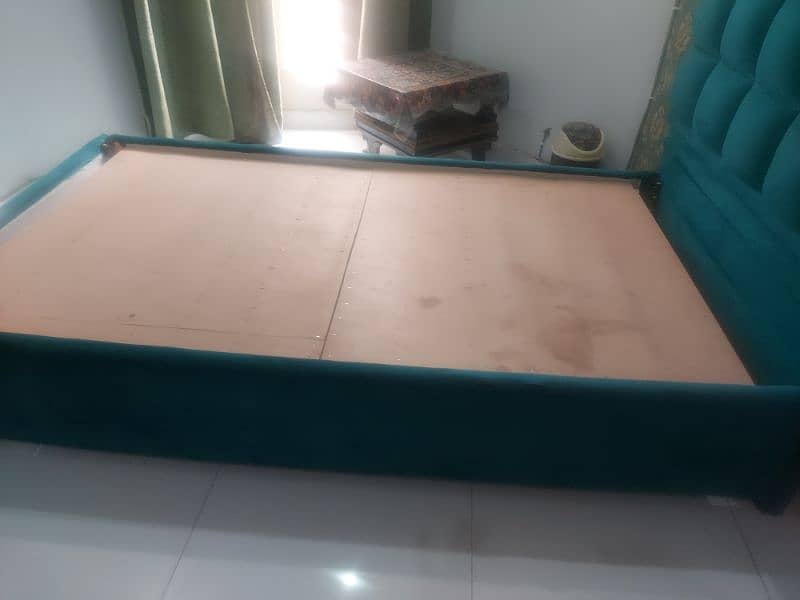 Good condition urgent sell 4