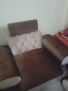 7 seater sofa set good condition demand 23000