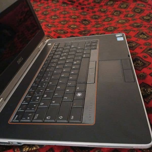 Dell Core i5 2nd Gen Laptop - 4GB RAM, 320GB HDD, 2hr Battery Life 9