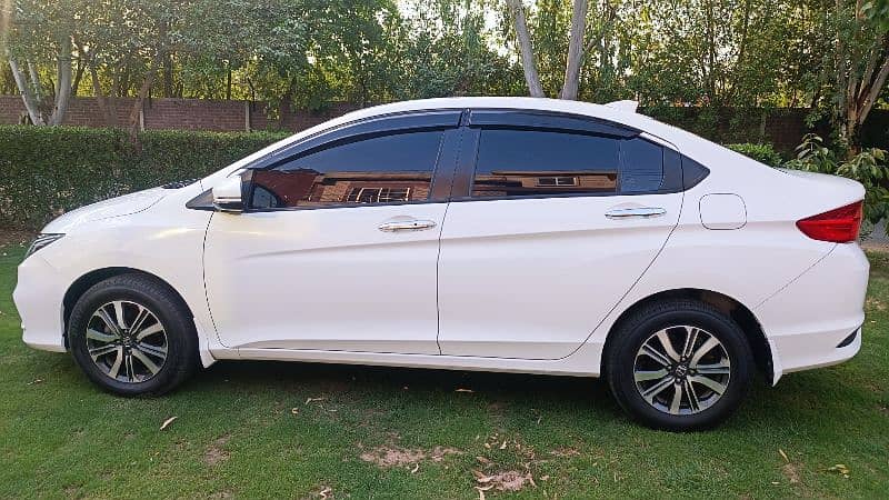 Honda City Aspire 2022 Full Option 6