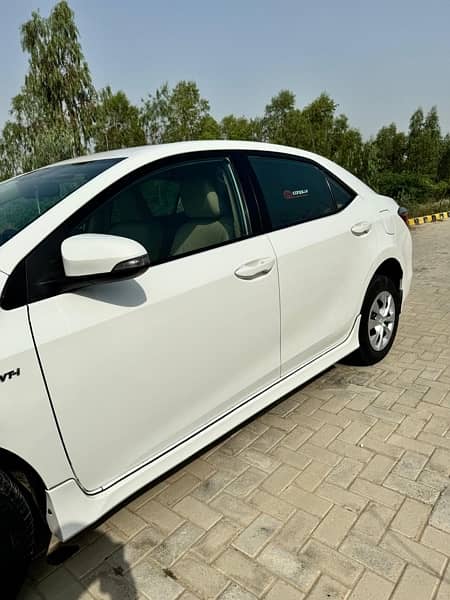 Toyota Corolla GLI 2018 Superwhite 9