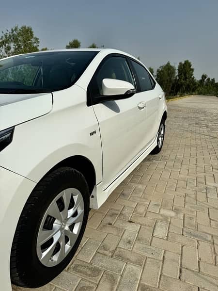 Toyota Corolla GLI 2018 Superwhite 15