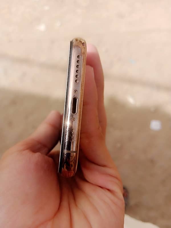 iphone 11 pro 10/8 condition 0