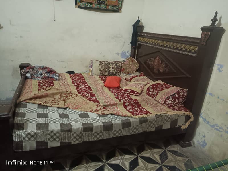 bed for sell with mattress 0