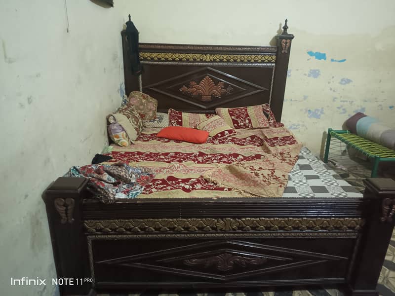 King bed for sell 03332444000 2