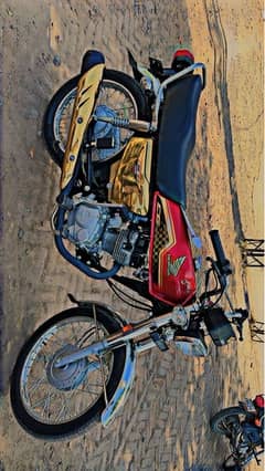 HONDA 125s special edition gold rad