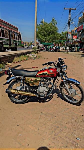 HONDA 125s special edition gold rad 1