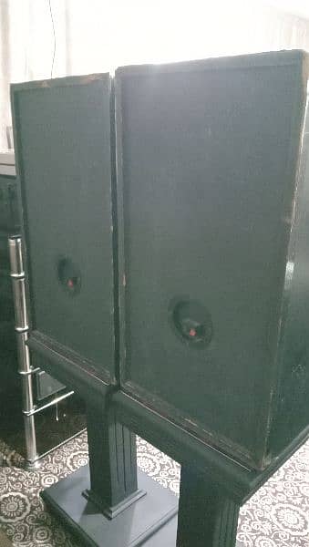 Acoustic studio monitor series 3311 2