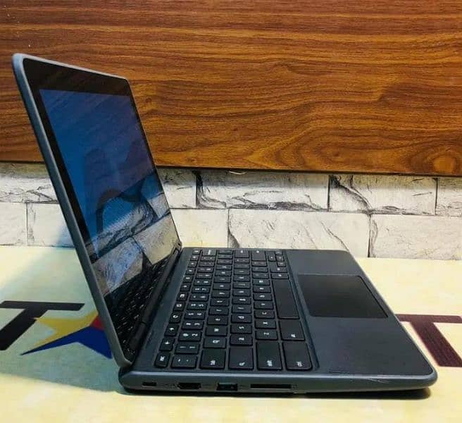 Lenovo ChromeBook 300E  4GB RAM  32GB Storage 6