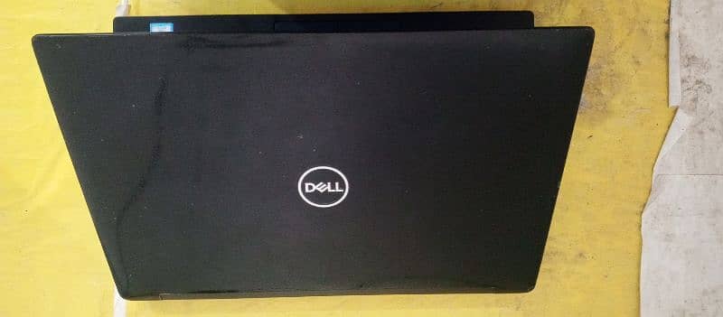 Dell i7 8th generation RAM:16 SSD:512 touch screen 2