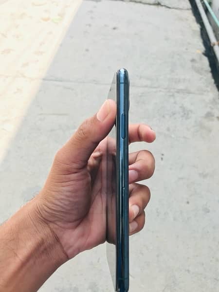 Iphone 11 Pro Max PTA Approved 4