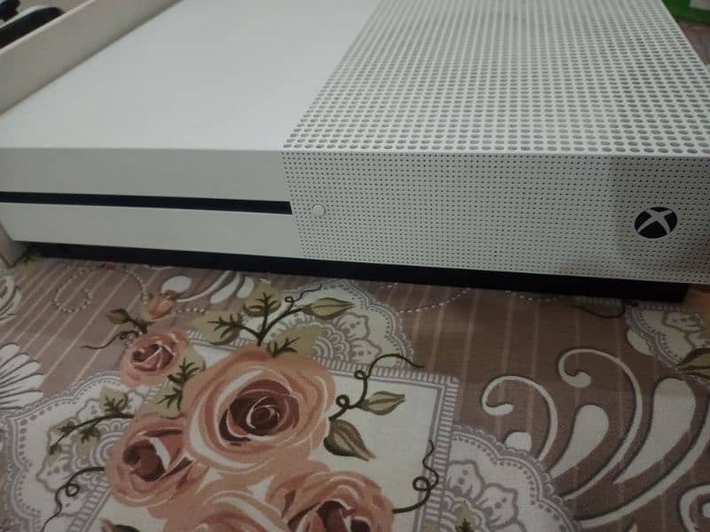 Xbox one s500 GB 6