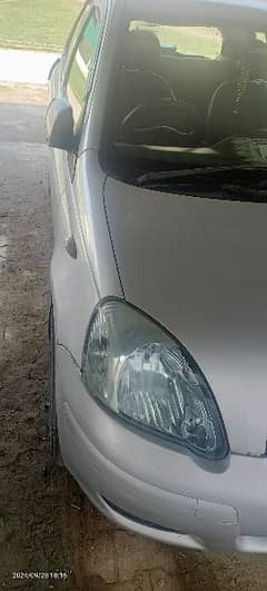 Toyota Vitz 2004