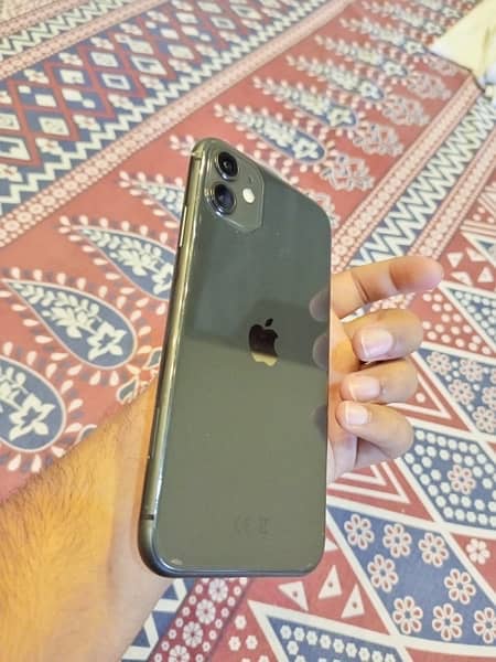 Iphone 11     128gb  with Box 3