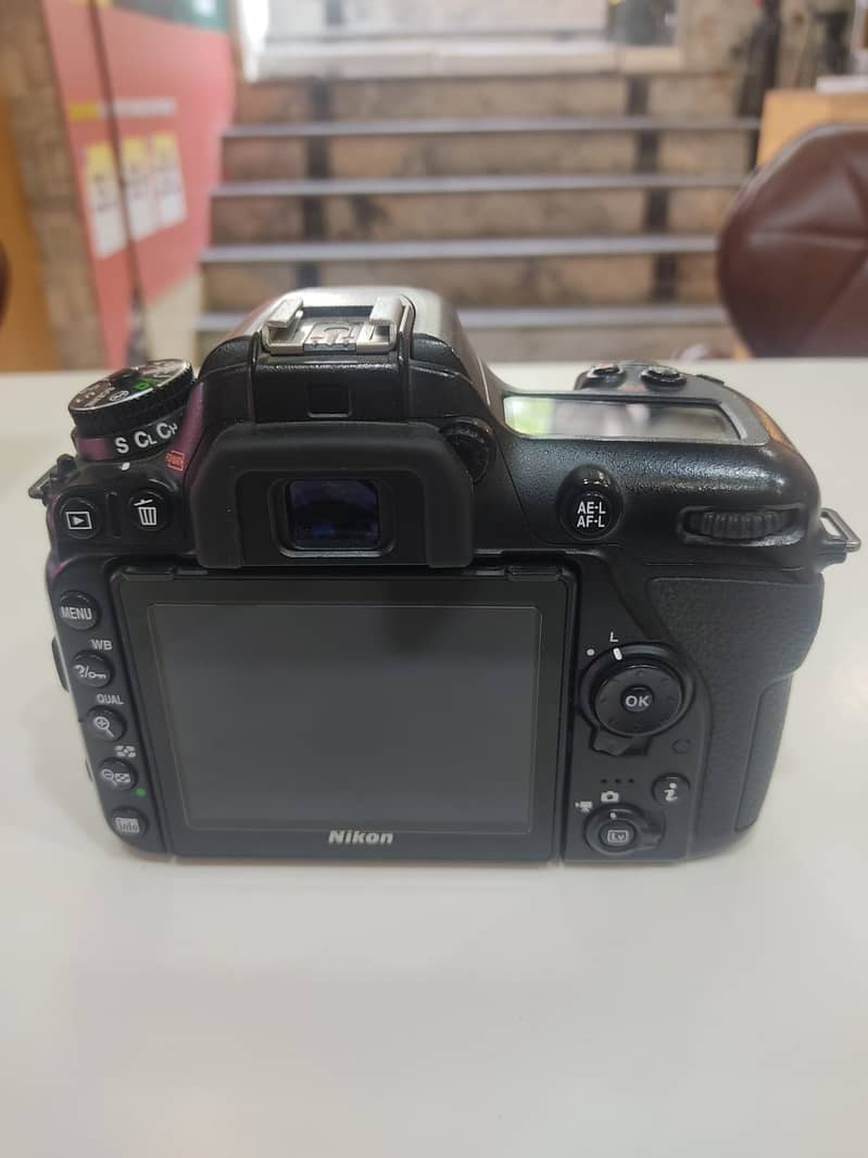 Nikon D7500 Body Only 6