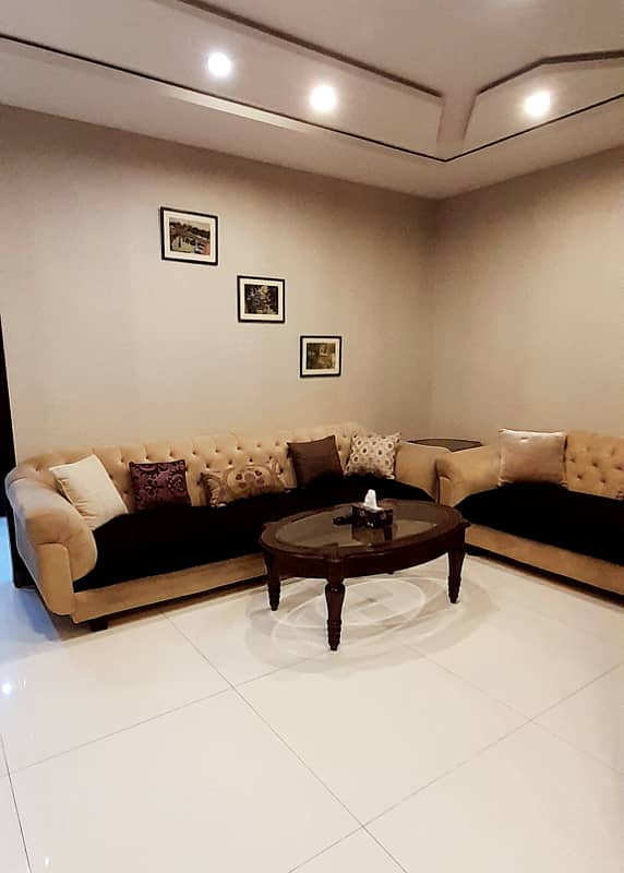 Luxury Studio/1 BHK/2 BHK available on daily basis 0