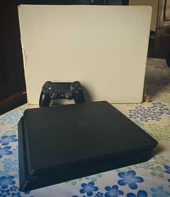 Playstation 4 Slim (500GB)