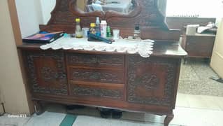 dressing table