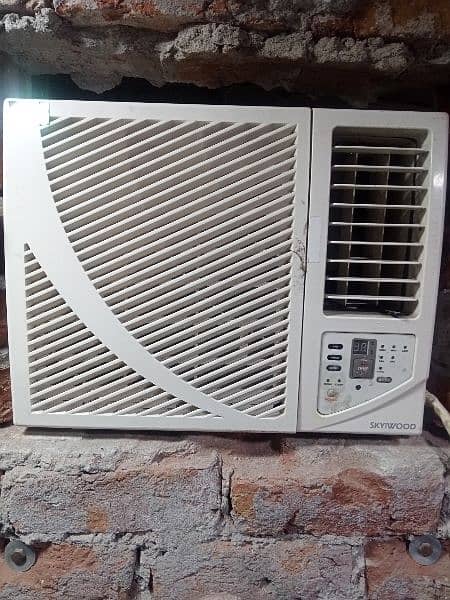 0.75 ton ac in very good condition not repir not fault 1