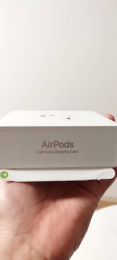 Apple Airpods 3rd Generation (lightning charging)