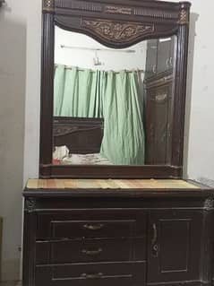 dressing table