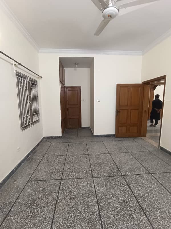 SINGLE UNIT HOUSE FOR RENT LOCATION CHAKLALA SCHEME 3 2