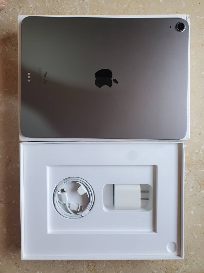 Brand New Apple iPad Air 5th Gen Urgent Sell 9