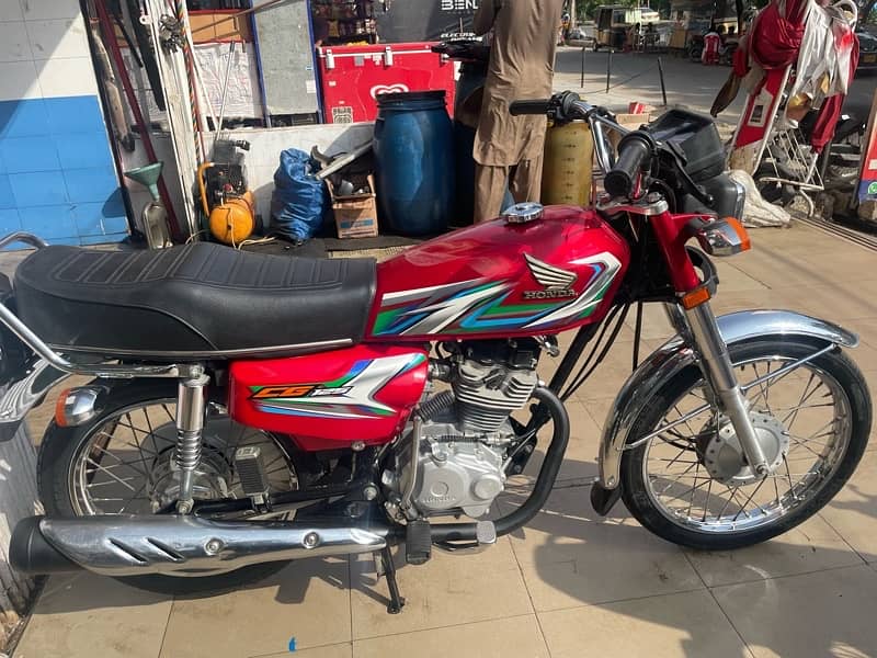 honda 125 red colour 4