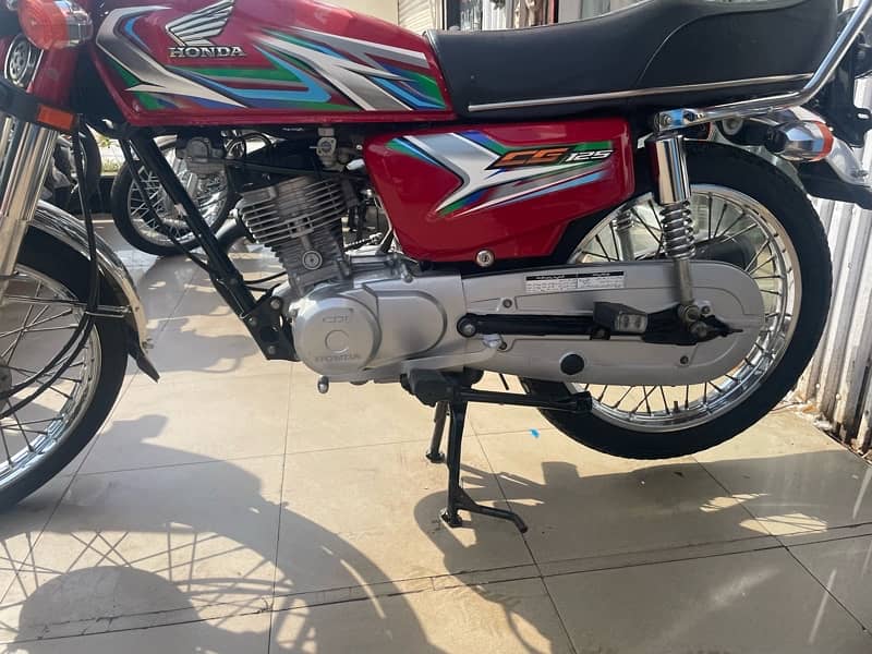 honda 125 red colour 6