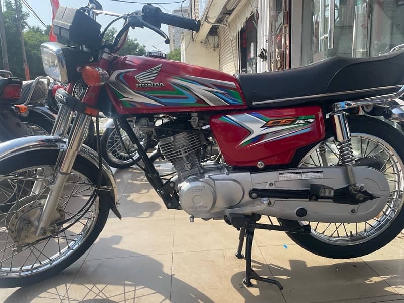 honda 125 red colour 7