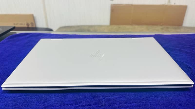 Hp Elitebook 1030-G8 4