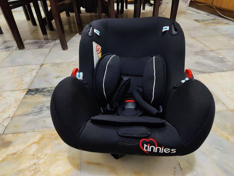 Tinnies ( Baby Carry cot & Baby Car seat ) 1