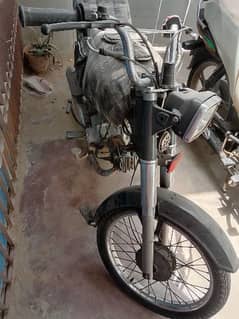 Hi speed hy enjen sealed ring piston ka kaam hy