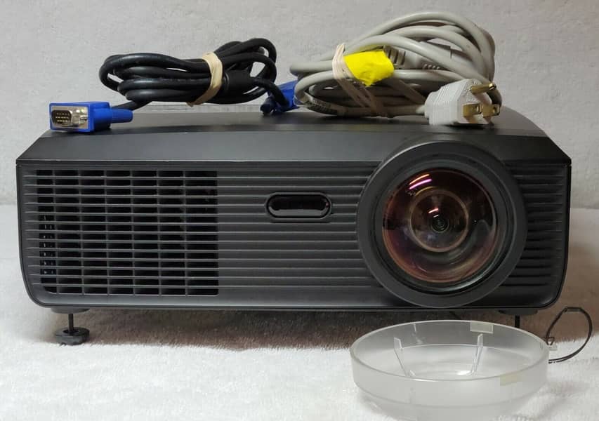 Dell S300wi 3D Short Throw Wireless Multimedia Projector 0