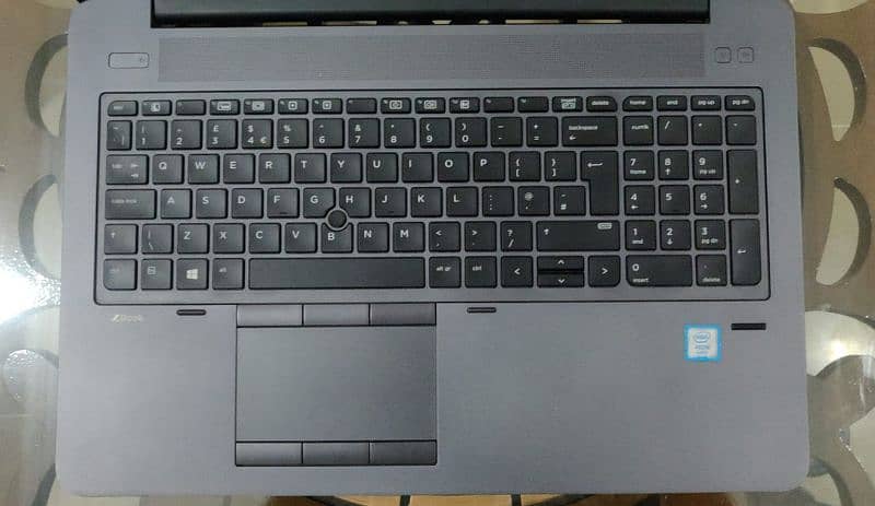 HP Zbook workstation i7 7th - 4GB Nvidia Quadro 14