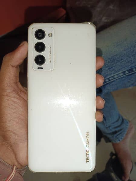 tecno camon 18t 6+128 halka sa bal he site par bus baki all OK he 5