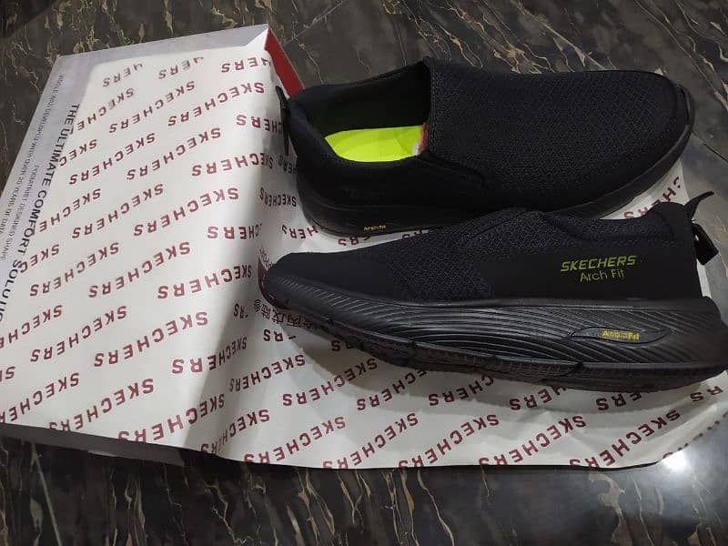 Skechers shoes. * 1