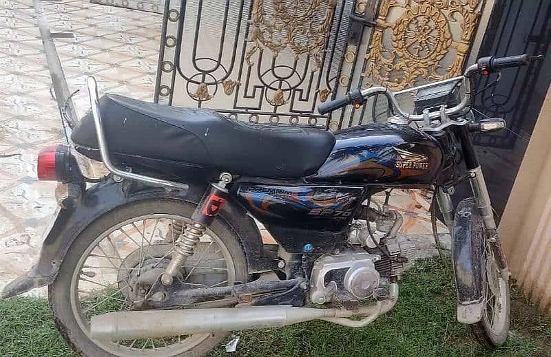 Fully automatic bike Total original hai no change no repair 1