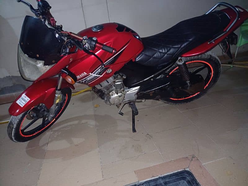 ybr 125 2015 red 0