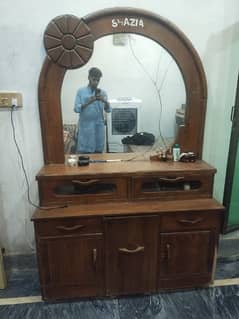 dressing table