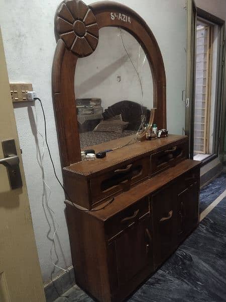 dressing table 1