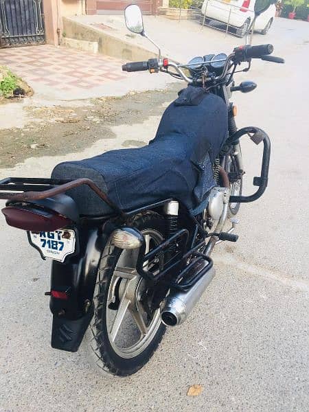 Suzuki 150 Mint condition urgent sell 2