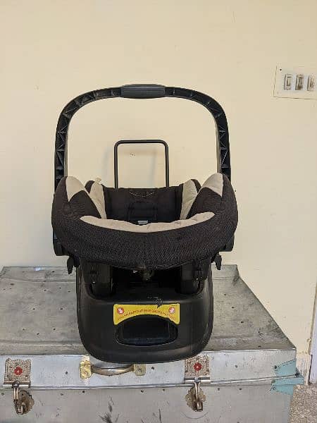 Car Infant's Seat 4