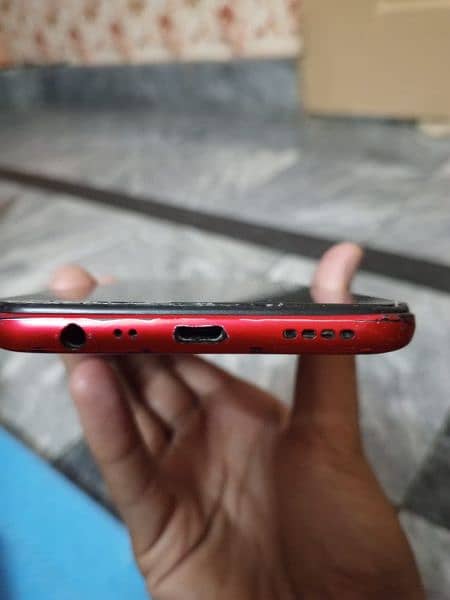 realme c3 better than oppo vivo Samsung Infinix iphone in this range 2