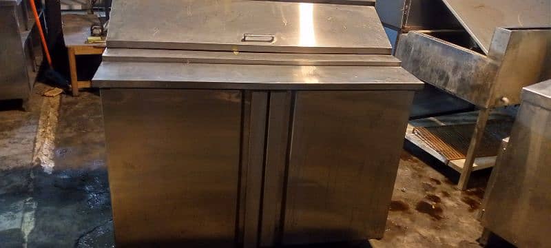 pizza prep table used// oven conveyor// hot plate// dough rooler 1