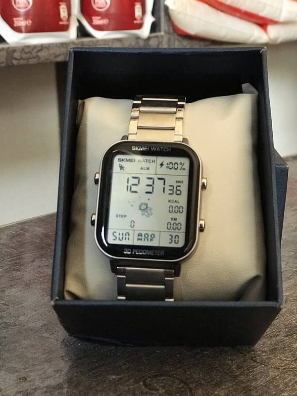 skmei watch 3D  pedometer contact 03175805981 2