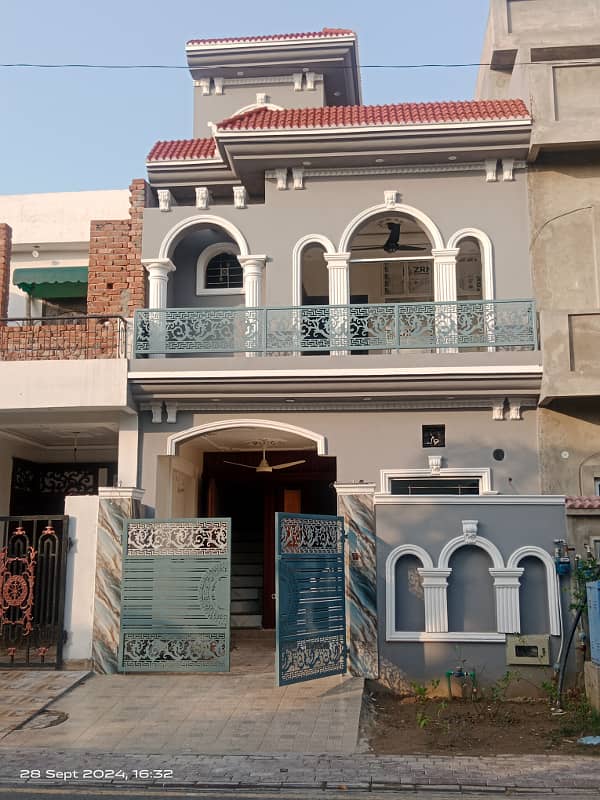 Brand New House For Sale In  Dream Gardens  Phase 1, Lahore. 19