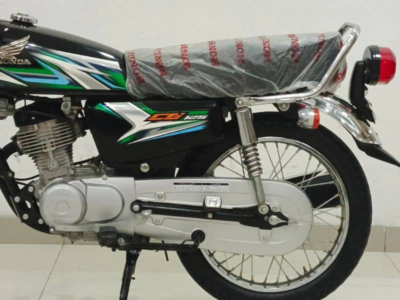 Honda CG 125 2023 Model 3