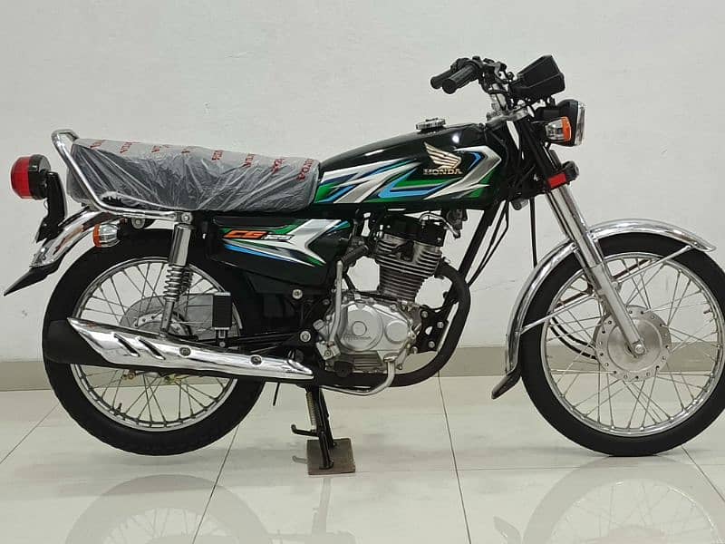 Honda CG 125 2023 Model 4